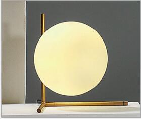 Lámpara de mesa LED moderna, lámpara de escritorio, pantalla de luz, bola de cristal, lámpara de mesa, luz de escritorio para dormitorio, sala de estar, piso, cabecera, diseños dorados
