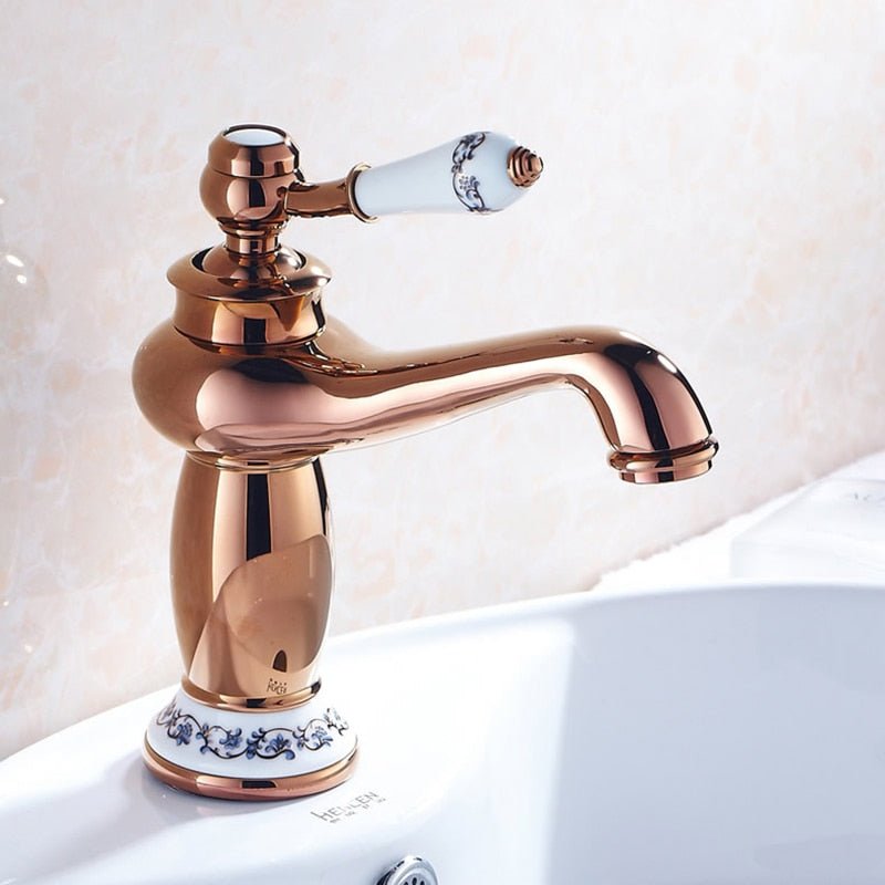 Single Handle Antique Bronze Finish Bathroom Faucet Brass Basin Sink Solid Brass Faucets  Water Mixer Taps Bath Crane